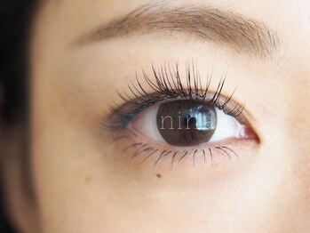 ニーナ 銀座 有楽町(nina)/【黒目上長めのデザイン】