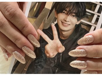 シンプルキラキラネイル