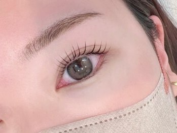 ユーバイアイラッシュ(U by eyelash)の写真/ダメージレスな施術でまつ毛負担を最小限に◎目の形に合わせたカールを選んで、貴女の理想のお目元に♪