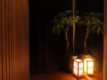 【ドライヘッドスパ専門店 onsenSPA annex 麻布十番店】の雰囲気（当店は和をコンセプトにした内装になっております。）