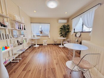 グラサヴォーグ 金沢店/待合室