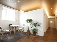 コハク(kohaku)/サロン内観