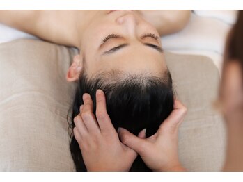 アンバー(Amber)/肩こり・首こりも楽に