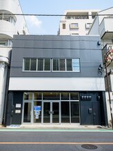 璃穏/左の階段からお上がりください！