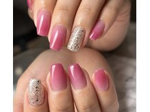 ネイル キュア NAIL CUREの雰囲気（お洒落女子注目のトレンドを押さえたデザインを豊富にご用意♪）