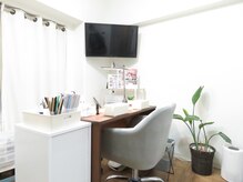 ネイルサロン ネイビ(nailsalon neivi)の雰囲気(施術空間/動画見放題/落ち着いた空間)