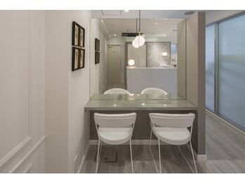 geNe 'n GRUS(ジーン アンド グルス)/ドレッサー