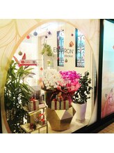 ミドリ(MIDORI)/ウィンドウディスプレイがキレイ