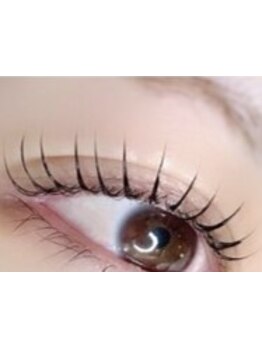 ナチュラル上品な目元にしたい