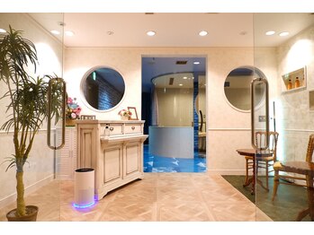 リンパの女神 シェラトン舞浜店/きらびやかなエントランス