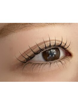 ナチュラル上品な目元にしたい