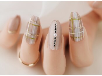 大人カラーチェックネイル