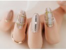 大人カラーチェックネイル