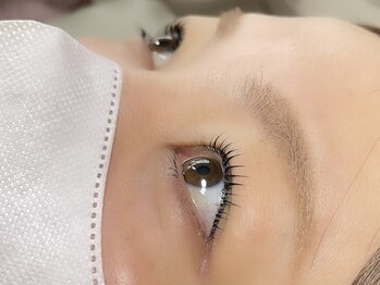 ミセルアイズ(misel eyes)/まつげパーマ|根元から立ち上げ