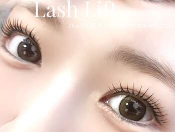 バービーヒルズの写真/目の形に合わせて最適のカールをご提案！まつげパーマがかかりにくい方も大満足♪