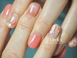 桜ホロシェル埋め込みネイル