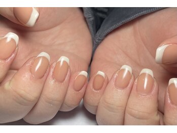 ミアネイル 蕨店(mia nail)/フレンチ+ベースカラー追加