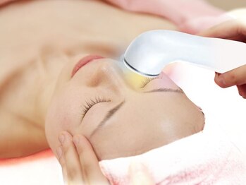 エステサロン さくら 川越店の写真/40代以降の肌悩みに本当に効く[リフトUPフェイシャル×LEDフォト]◆夏の紫外線によるダメージ/シミシワケア