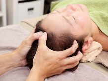 いまい整体院/施術シーン【1】