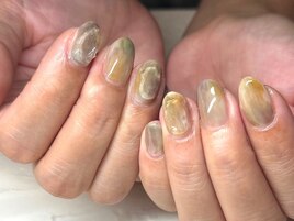 ぷっくりニュアンスネイル