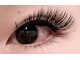 サロンドティアラ(salon de tiara)の写真/ワンランク上の《バインドフラットラッシュ》導入＊1本のまつ毛に2本装着することでまつ毛を掴んで離さない