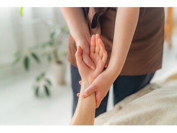 ティヨール グランフロント大阪店(TILLEUL)/ハンドケアも人気◎