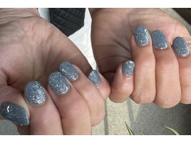 韓国グリッターネイル