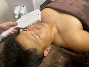 アクシア 熊本店(AXIA)の写真/人気No.1★《メンズ脱毛 ヒゲ3回お試し脱毛3980円》毎日の髭剃りが不要に！初めての方も大歓迎♪第一印象UP