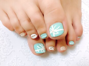 ティファニーカラーリボンネイル