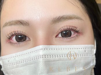 リーベスト 心斎橋店(REBEST)/パリジェンヌ上下