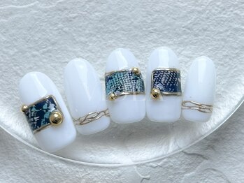 ヴィオラ(VIOLA)/蛇柄モチーフ