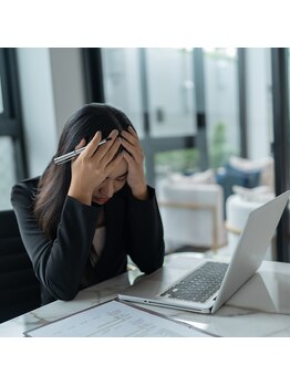 ローリエ/目の疲れから頭痛が出る人