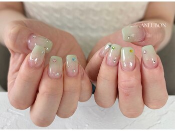アンルボネイルアイラッシュ(anlubon)/上品フェミニン定額デザイン