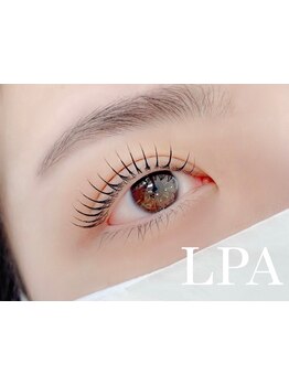 ナチュラル上品な目元にしたい