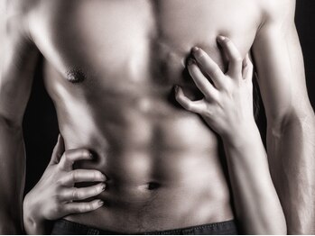 モジャ エピレーション フォーメン(MOJA epilation for men)の写真/今や常識！"MOJA"で魅せる肌を目指す!人気No1【ヒゲ全体脱毛1回¥9350～】スベ肌をGET!丁寧な施術のMOJAへ！