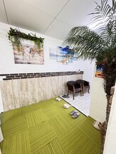 視力強化に特化した整体・花の都パリ発祥の小顔矯正技術　EYE REBORN / KOBIDO PARIS/