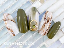 クアトログランシュ 青葉台(QUATRO×GranCieux)/大人カーキ×大理石ネイル