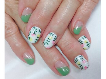 手書きフラワーネイル