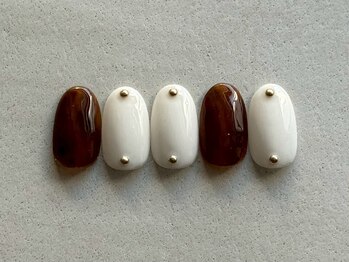 ネイルサロン ブランロール 三軒茶屋店(Blanl'or)/ブラウン×クリームホワイト