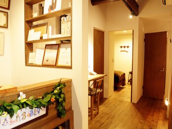 アートサロンジャサバハ/内観