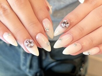 オト(OTO)の写真/肌なじみの良いカラーとお気に入りのデザインで、美しさを引き出す☆幅広いシーンに馴染むときめく指先に。