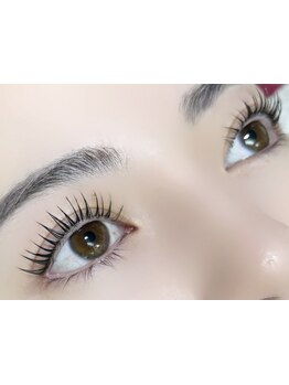 ナチュラル上品な目元にしたい