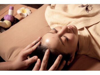 タイハンド(THAI HAND)/アロマオイルとヘッドマッサージ