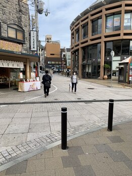 クラン アイラッシュ(Chlan eyelash)/JR摂津本山駅を北側に出ます