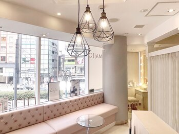 アイマジック 新宿店(EYE MAJIC)/新宿本店 [待ち合い]