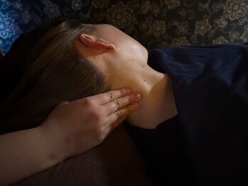 アーティ(aaty)/ドライヘッドスパ/マッサージ