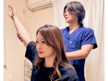 トゥーアズ シャロン(toAZ SHARON)の雰囲気（一つ一つの手技に対し、可動や辛さの度合いを確認していきます）
