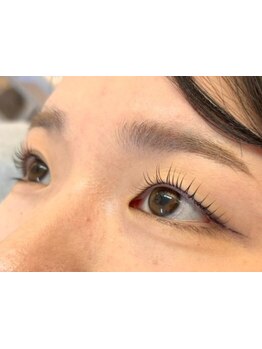 ナチュラル上品な目元にしたい