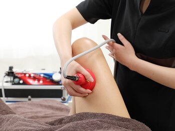 クオルボディケア(QOL Body Care)の写真/もう隠さない！メディセル吸引で凸凹お肉を徹底ケア◎上向きヒップと隙間のある理想の太モモへ導く美脚術♪