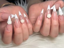 リンネイル 新大久保店(Rin Nail)/ホワイトフレンチx３Dローズ
